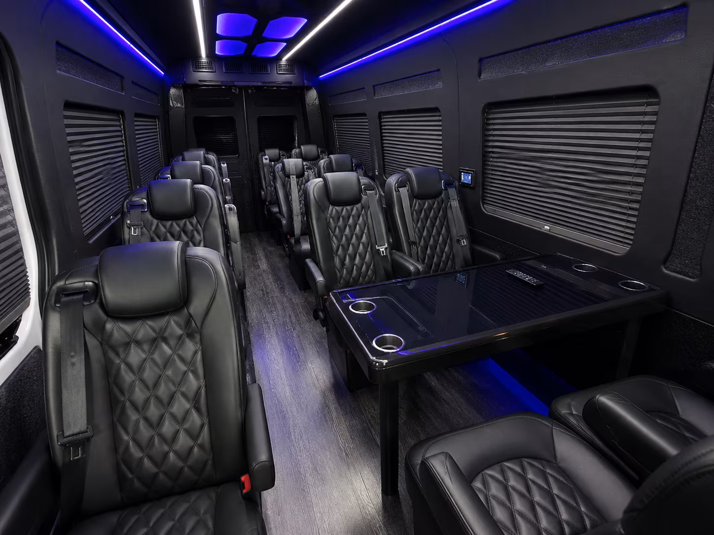 easily book transportation for your next airport transfer 3