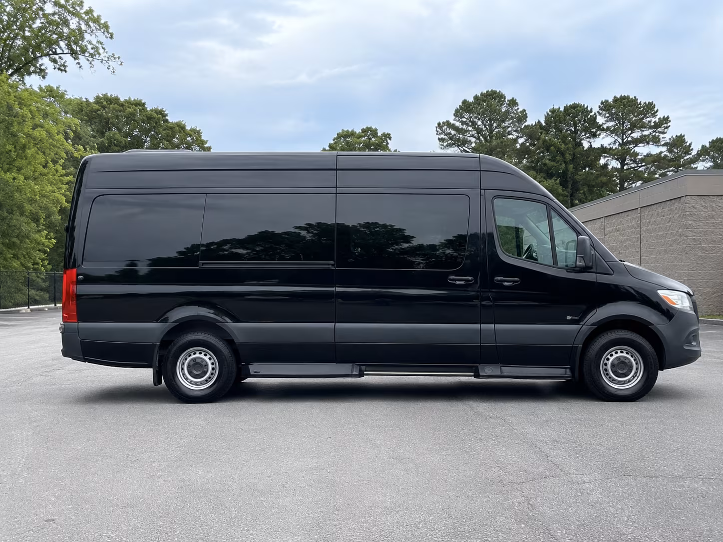 easily book transportation for your next concert or music festival 1