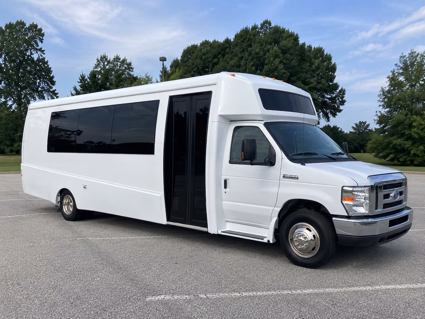 merced 18 passenger party bus