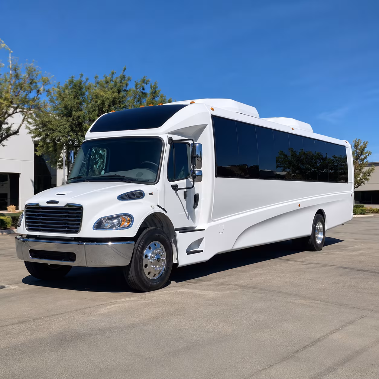 merced 25 passenger minibus