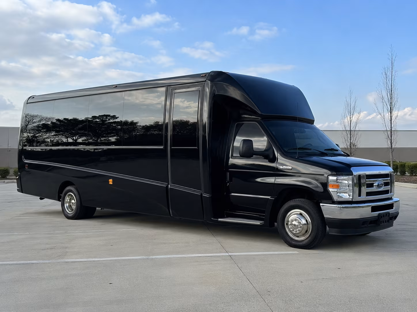 minibuses and sprinter vans for executive and small group corporate travel